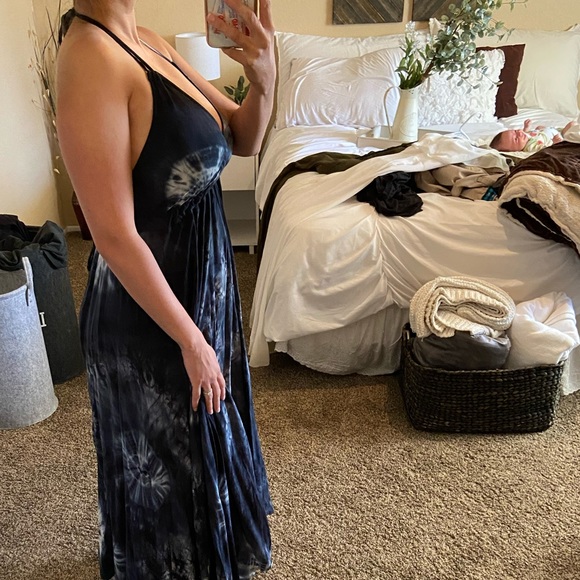Maxi Dress - Picture 3 of 5